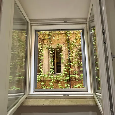 Semesterbostad Navona Fox House 1 Rom